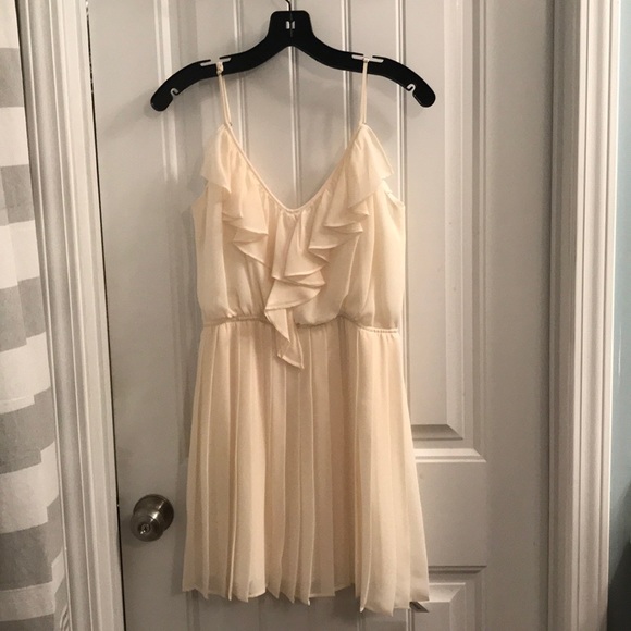 BCBGeneration Dresses & Skirts - Creme SMALL Dress BCBG